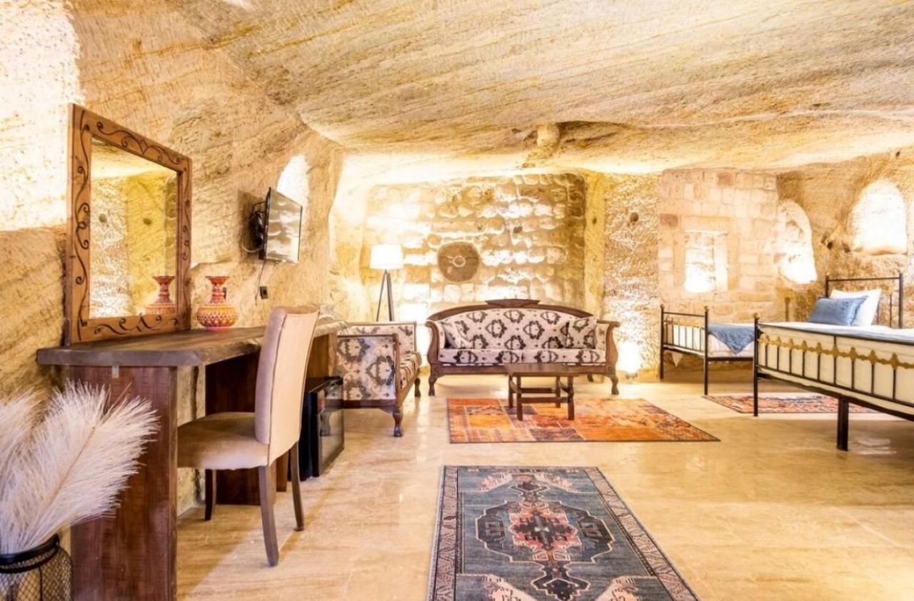 Hotel Uzay Cave *